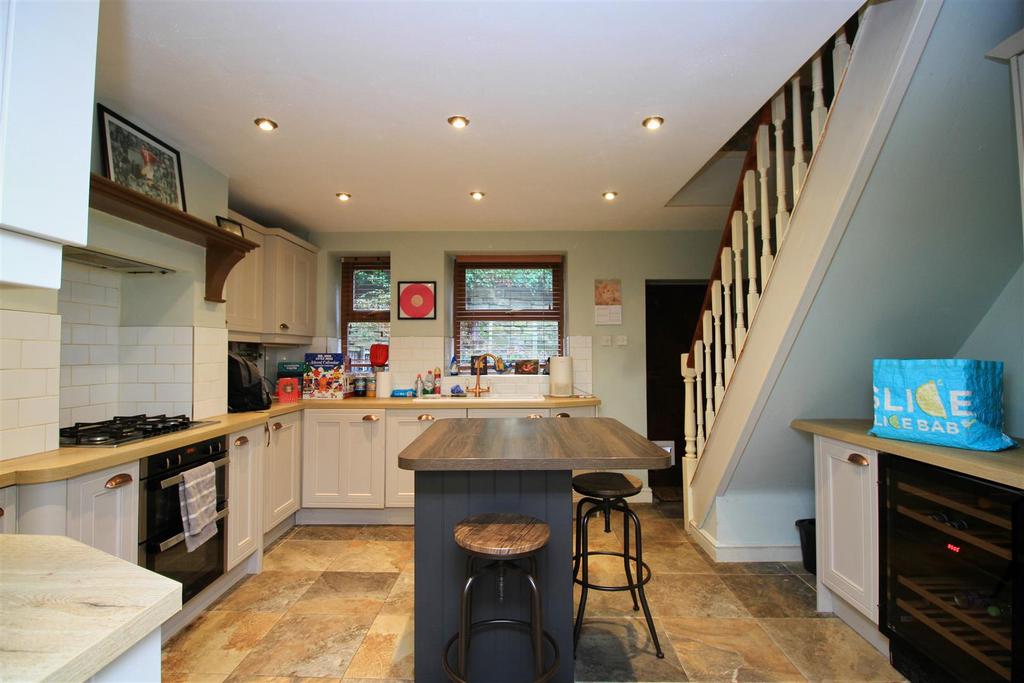 Kitchen 3.jpg