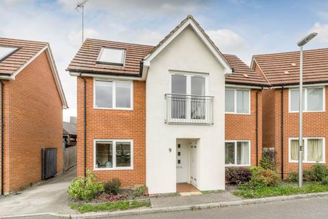Lowery Crescent, Milton Keynes MK4