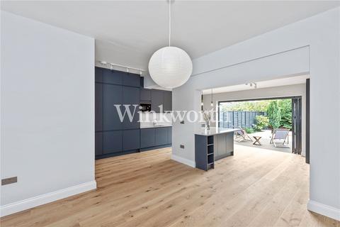 10 Brampton Road, London, N15 3SX