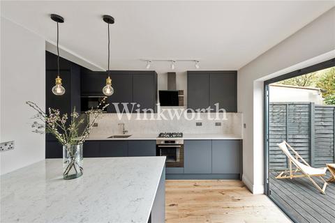 10 Brampton Road, London, N15 3SX