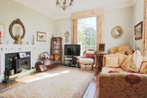 4 bedroom detached house for sale, Owstwick, Hull, East Riding of Yorkshire, HU12 0LH