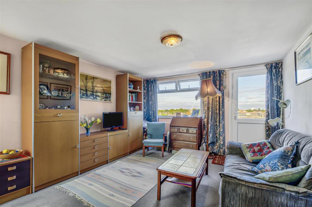 Flat Upper Richmond Road West-8.jpg