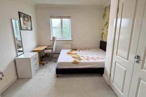 undefined, Thornycroft Close, Newbury, RG14