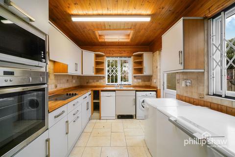 4 bedroom end of terrace house for sale, Kenton Lane, Harrow, HA3