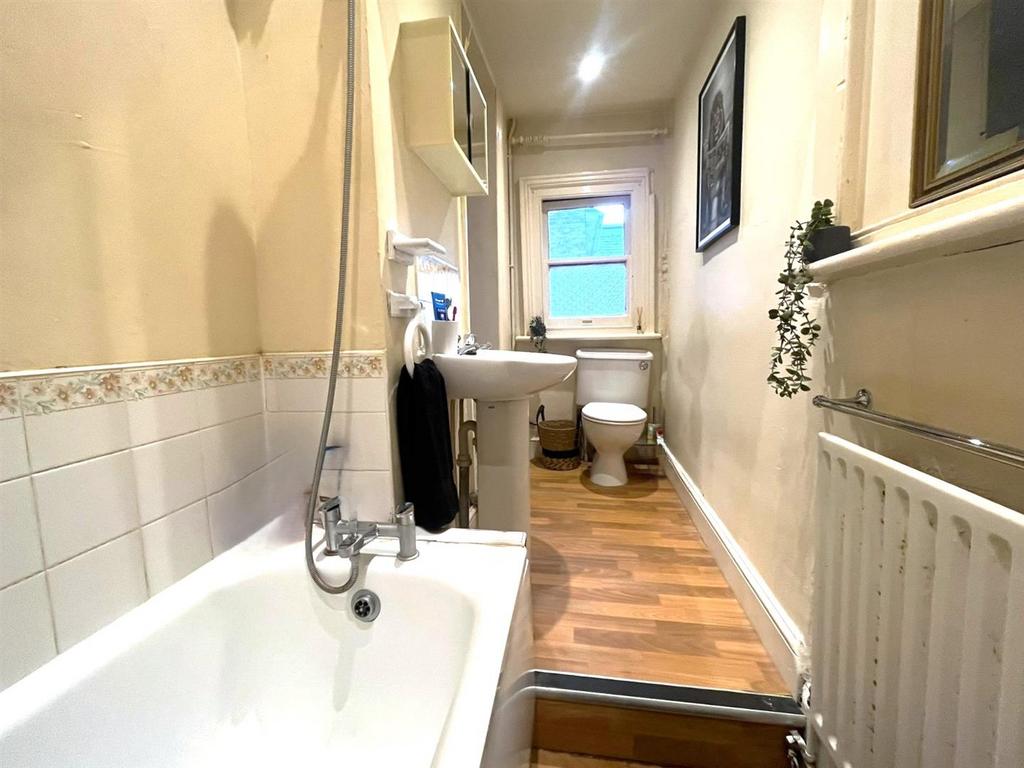 Bathroom.jpeg