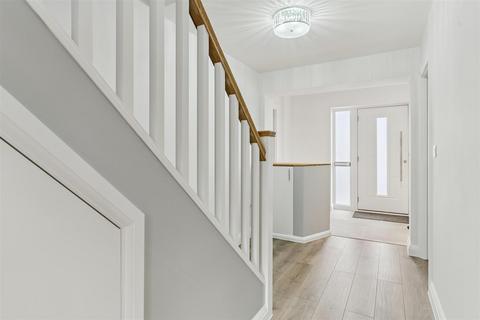 undefined, Plash Drive, Stevenage SG1