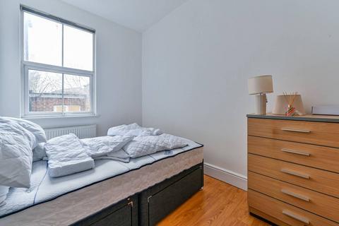 2 bedroom flat to rent, Blackstock Road, Finsbury Park, London, N4
