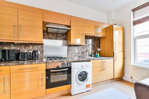 2 bedroom flat to rent, Blackstock Road, Finsbury Park, London, N4