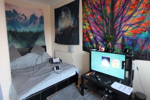 4 bedroom house to rent, Richmond Mount, Leeds LS6