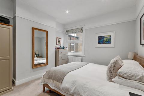 2 bedroom flat for sale, Kingston Road, Raynes Park SW20