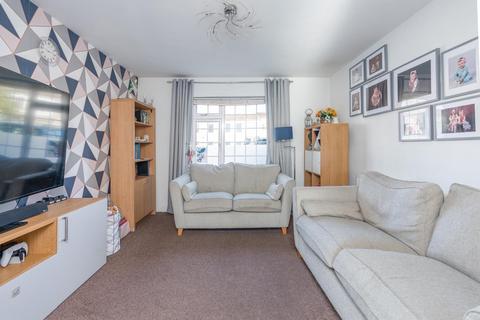 5 Shipham Close, Bristol, BS14 9LU