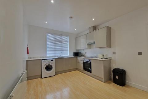 1 bedroom property to rent, Lonsdale Avenue, Wembley