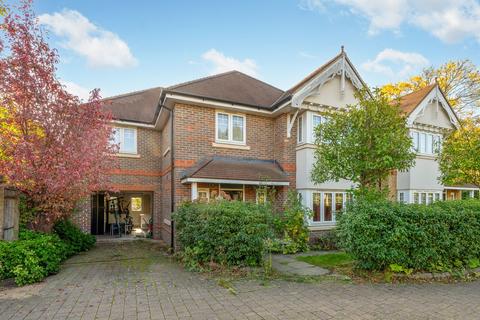 5 bedroom detached house for sale, Daisy Close, Kingsbury, London, NW9