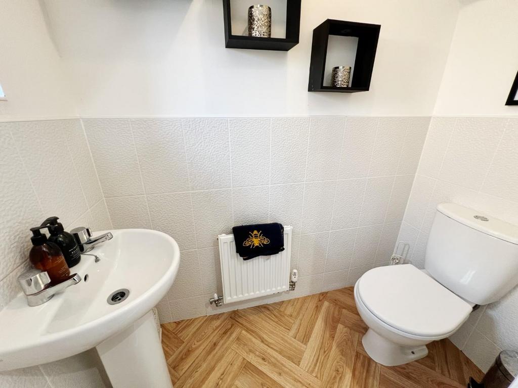 Cloakroom/WC