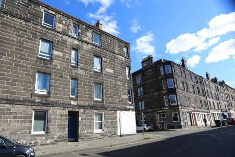 2 bedroom flat to rent, Newhaven Road, Bonnington, Edinburgh, EH6