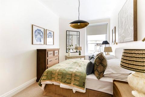 3 bedroom apartment for sale, Lincoln House, Basil Street, SW3