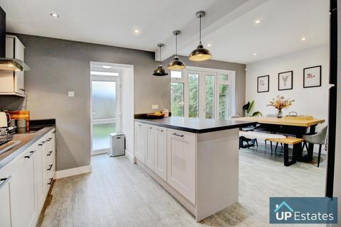 3 bedroom semi-detached house for sale, Lunn Avenue, Kenilworth