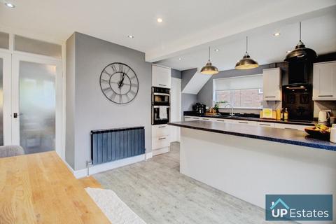 3 bedroom semi-detached house for sale, Lunn Avenue, Kenilworth