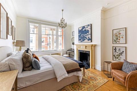 3 bedroom apartment for sale, Lincoln House, Basil Street, London, SW3