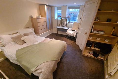 4 bedroom house to rent, Royal Park Grove, Leeds LS6