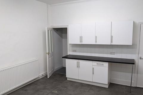 undefined, Huddersfield Road, Elland