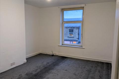 undefined, Huddersfield Road, Elland
