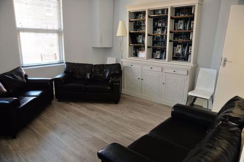 5 bedroom house to rent, Brudenell View, Leeds LS6