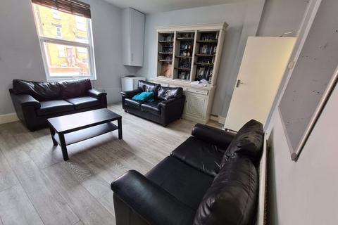 5 bedroom house to rent, Brudenell View, Leeds LS6