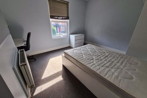 5 bedroom house to rent, Brudenell View, Leeds LS6