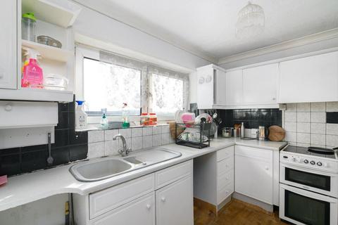 undefined, Curzon Crescent, Barking, IG11