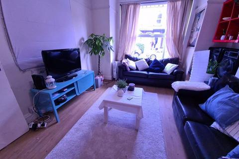 4 bedroom house to rent, Hessle Mount, Leeds LS6