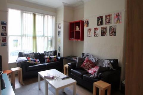 4 bedroom house to rent, Hessle Mount, Leeds LS6