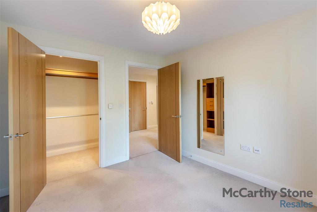 8665945-interior10.jpg