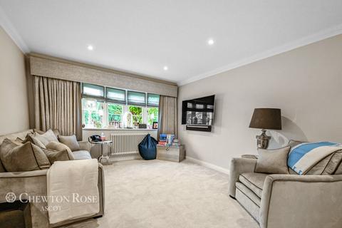3 bedroom detached house for sale, Vernon Drive, Ascot