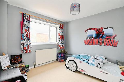 2 Abbots Drive, Bideford, EX39 4DB