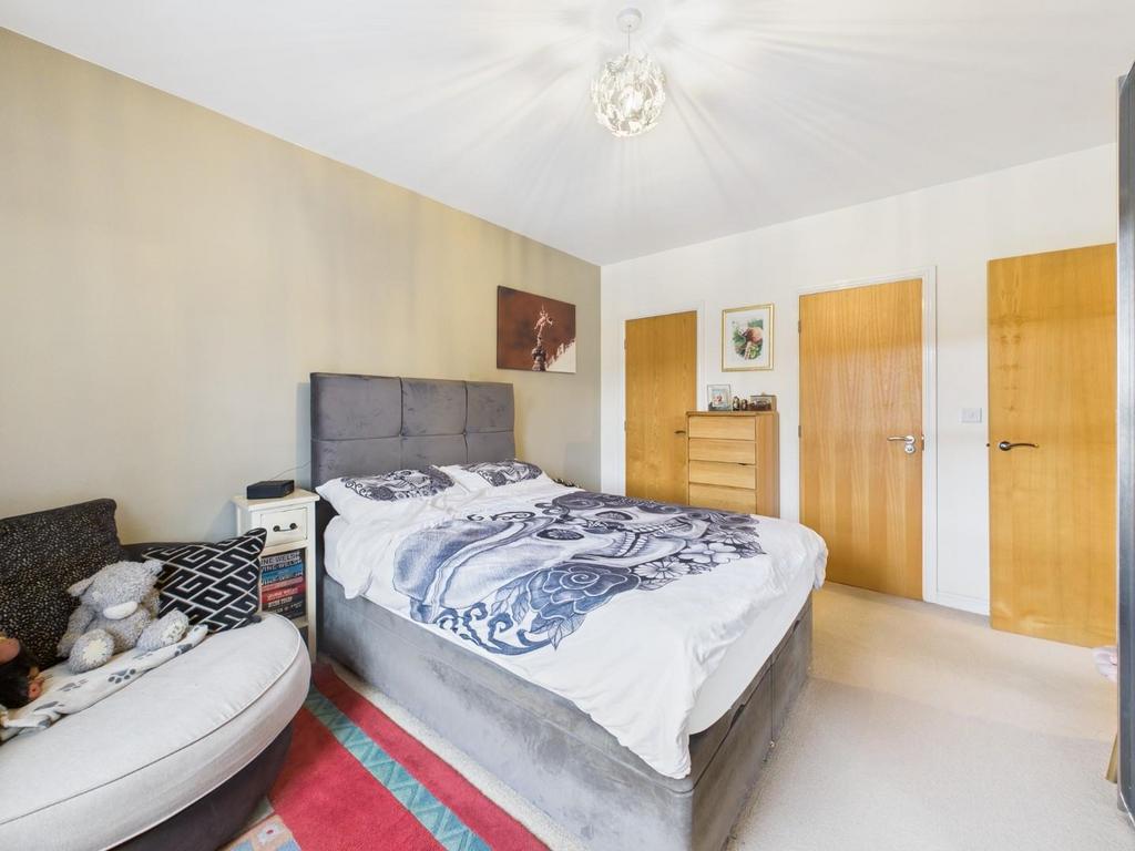 CAM04899 G0-PR0210-STILL007.jpg