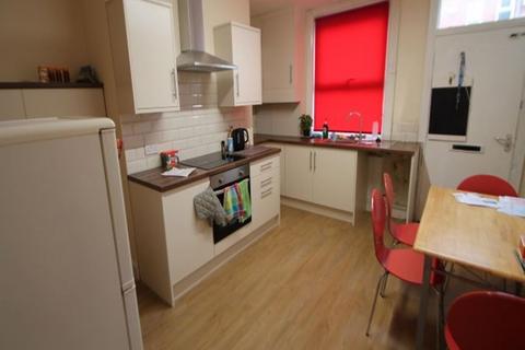 4 bedroom house to rent, Hessle Mount, Leeds LS6