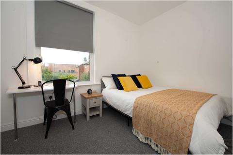6 bedroom house to rent, Thornville Crescent, Leeds LS6