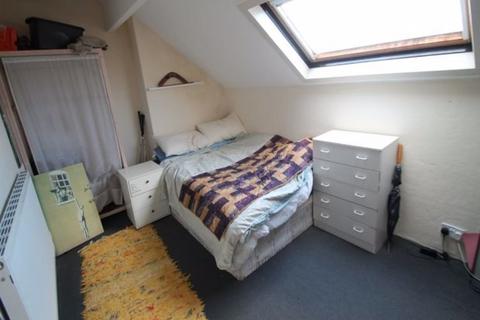 4 bedroom house to rent, Hessle Terrace, Leeds LS6