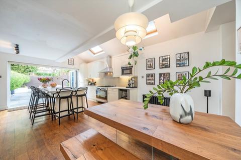 3 bedroom flat for sale, Epirus Road, London SW6