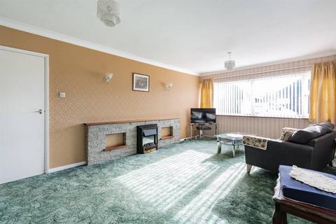 2 bedroom detached bungalow for sale, Meadow Close, Herne Bay