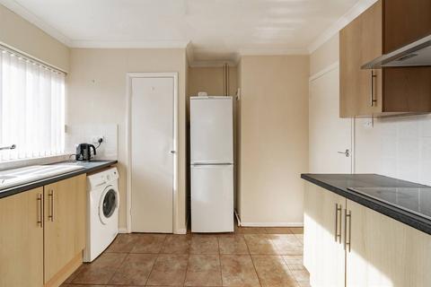 2 bedroom detached bungalow for sale, Meadow Close, Herne Bay