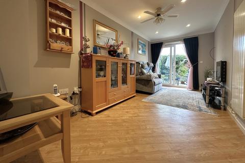 3 bedroom bungalow for sale, Garden Mews, Deal, CT14