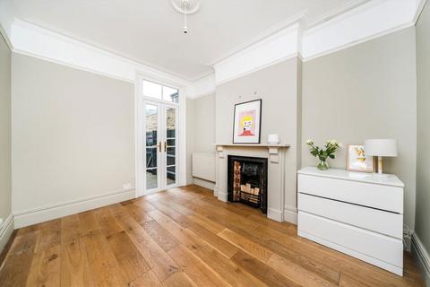 10 Elthorne Avenue, London, W7 2JN