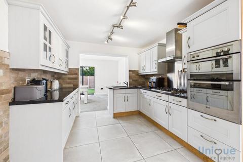 4 bedroom detached house for sale, Ladybower Lane, Lancashire, Poulton-le-Fylde, Lancashire, FY6 7FY