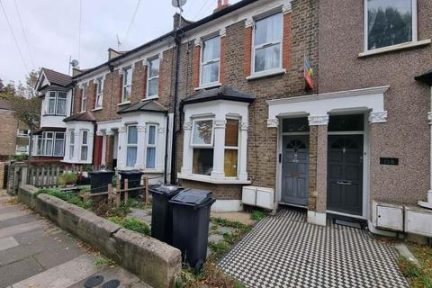 1 bedroom flat for sale, Stanley Road, Ilford