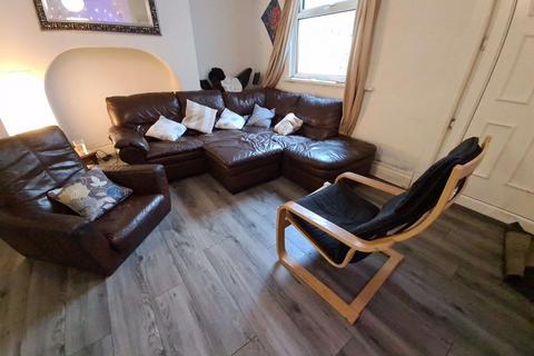 8 bedroom house to rent, Ash Grove, Leeds LS6