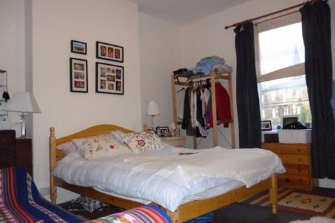 6 bedroom house to rent, Victoria Road, Leeds LS6