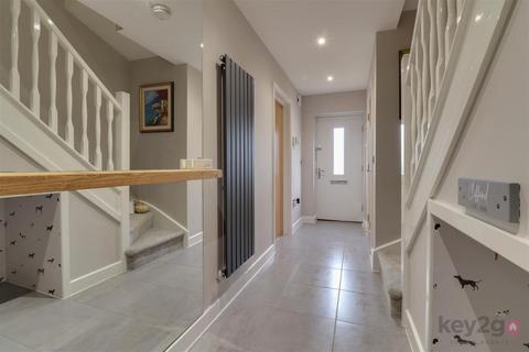 4 bedroom detached house for sale, Berrisford Avenue, Eckington, Sheffield, S21