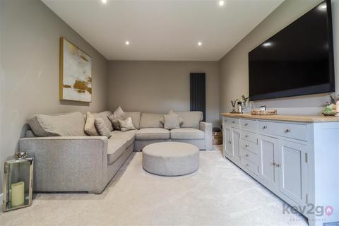 4 bedroom detached house for sale, Berrisford Avenue, Eckington, Sheffield, S21